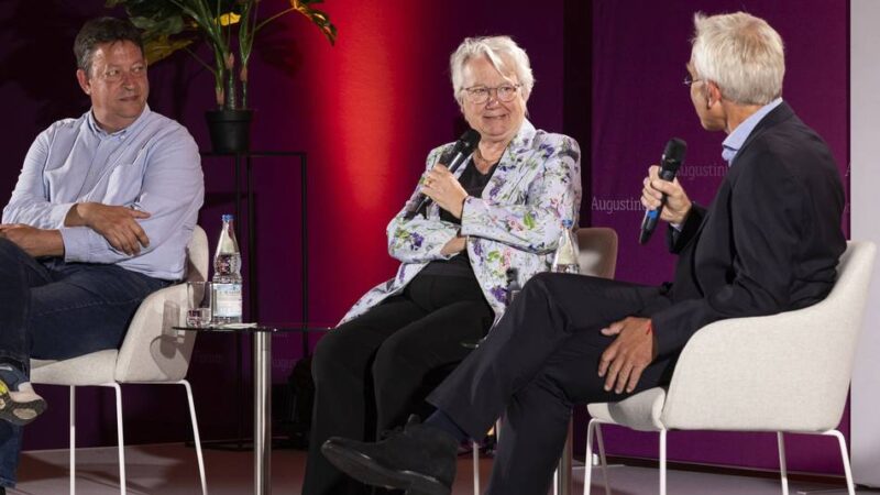 Neusser Augustinus-Forum diskutiert über Leo XIV.: „Der neue Papst kann noch ein bisschen mehr aus sich herauskommen“