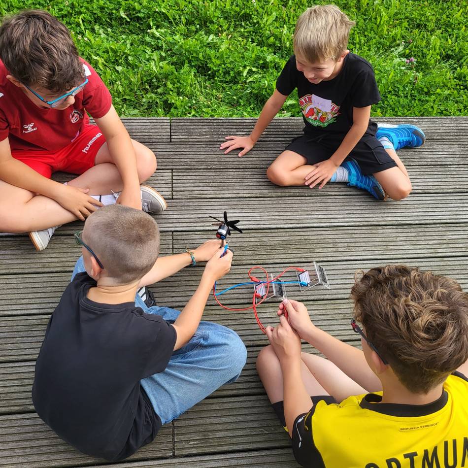 Sommerferienprogramm auf :metabolon: „Plastic Planet“ und „Energie erleben“