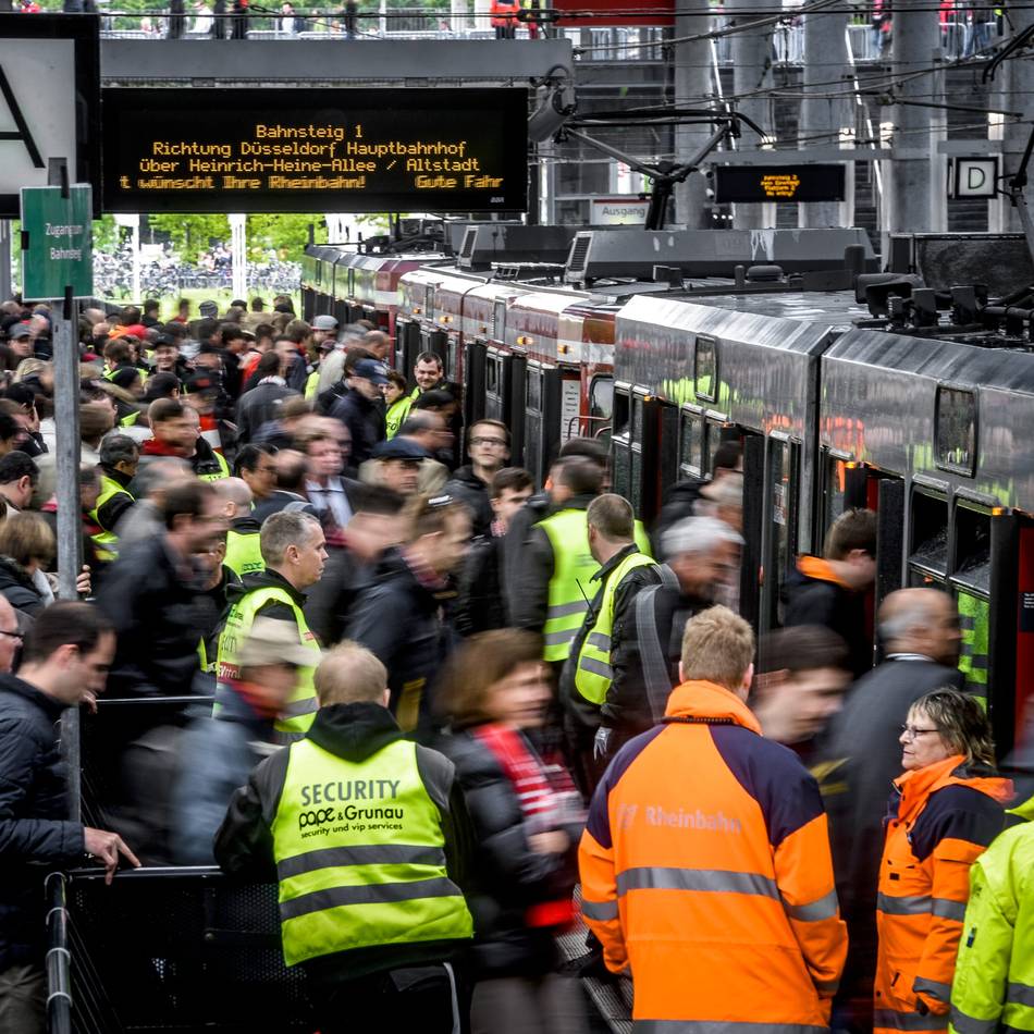 Stresstest für Düsseldorf: Kirmes und Konzerte bringen Rheinbahn ans Limit