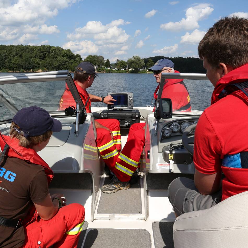 DLRG-Ortsverein in Radevormwald: Sponsorenschwimmen für ein neues Motorrettungsboot