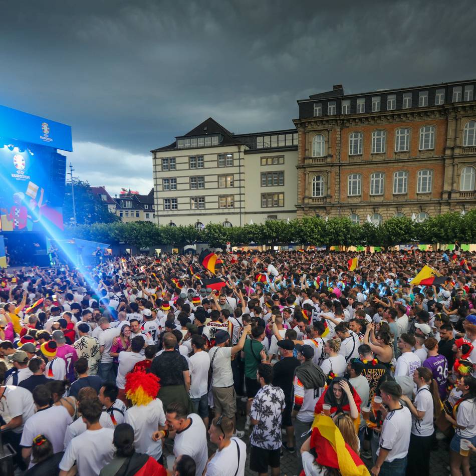 Trotz Nachtruhe?: Verschiedene Regeln – das kommt auf die WM-Fans beim Public Viewing zu