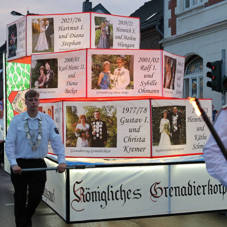 Sommerbrauchtum in Grevenbroich: Kapellener Schützen feiern runden Geburtstag und Oberst-Debüt