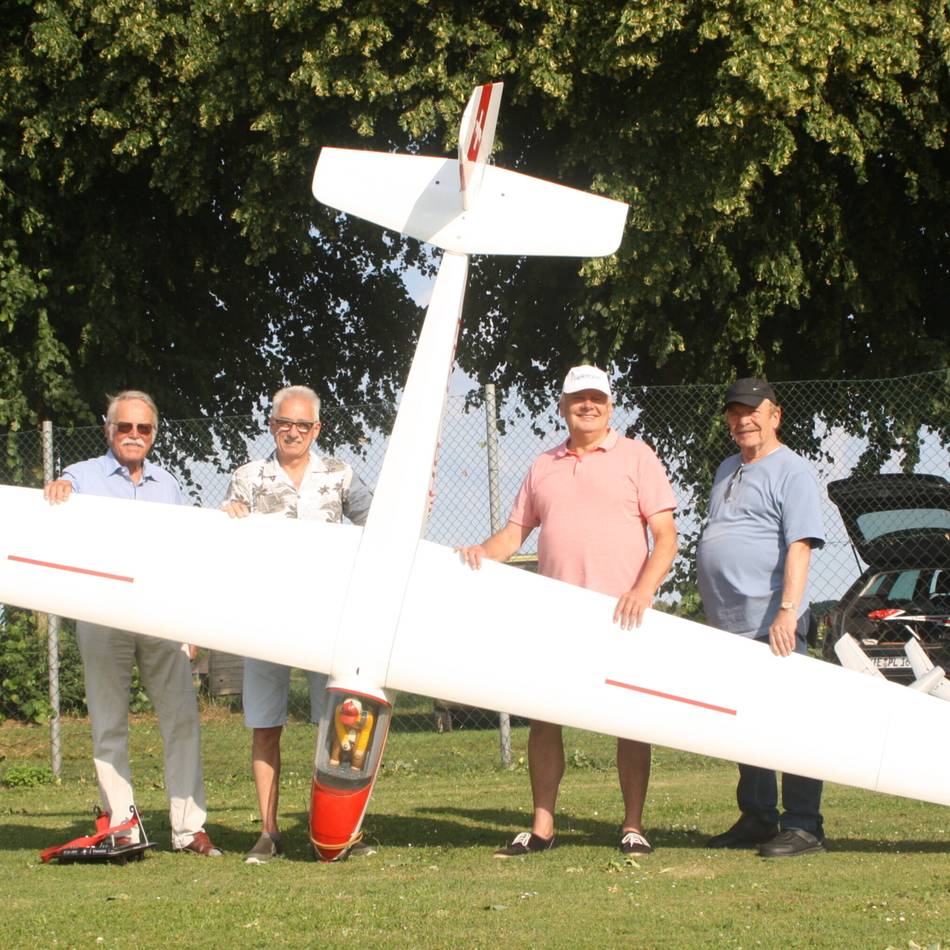 70 Jahre Modellflugclub Grenzland: Sie lassen die Modelle über Nettetal fliegen