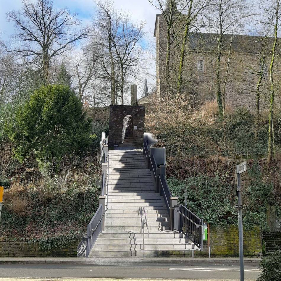 Attraktivierung des Hückeswagener Wahrzeichens: Über eine Treppe von Bahnhofstraße zum Schloss?