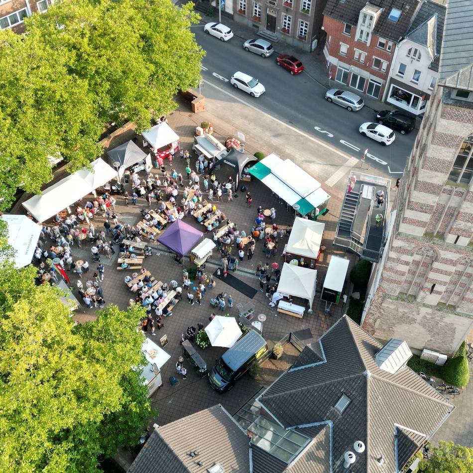 Veranstaltung ist diesmal in Breyell: Feierabendmarkt auf dem Lambertimarkt