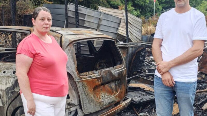 Brand auf Campingplatz in Niederkrüchten: „Ich habe gar nicht realisiert, dass in fünf Minuten alles weg sein wird“