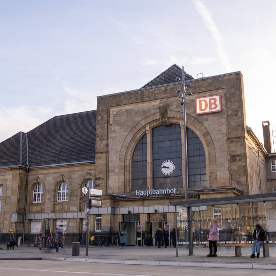In Gladbach: Bundespolizei vollstreckt zwei Haftbefehle am Hauptbahnhof