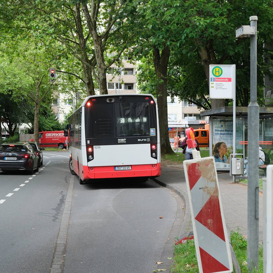 Umbauprogramm der Stadt Ratingen: Haltestellen auf der Berliner Straße werden barrierefrei