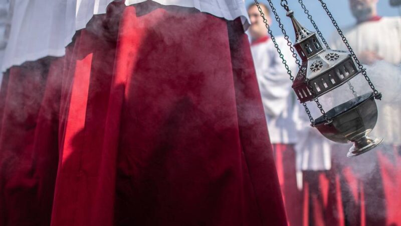 Messdiener in Meerbusch gesucht: „Es macht Spaß, den Gottesdienst aktiv mitzugestalten“