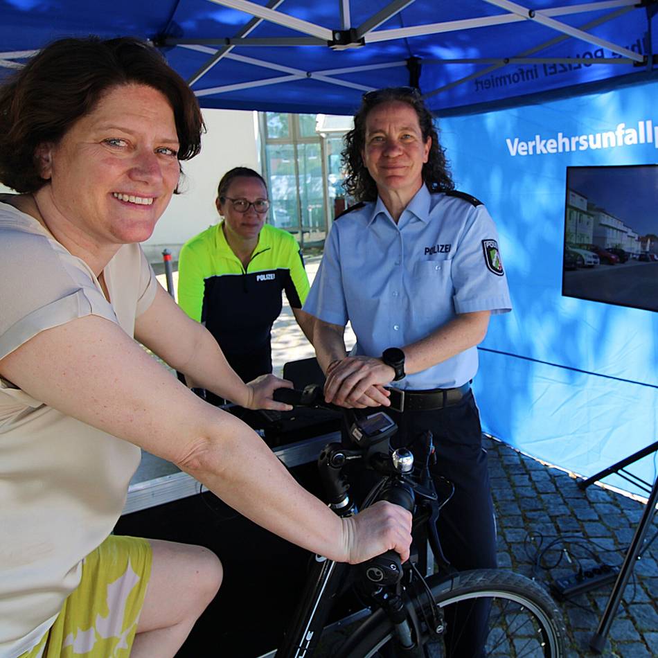 Tag der Verkehrssicherheit in Neuss: „Das Problem sind die Alltagssituationen“