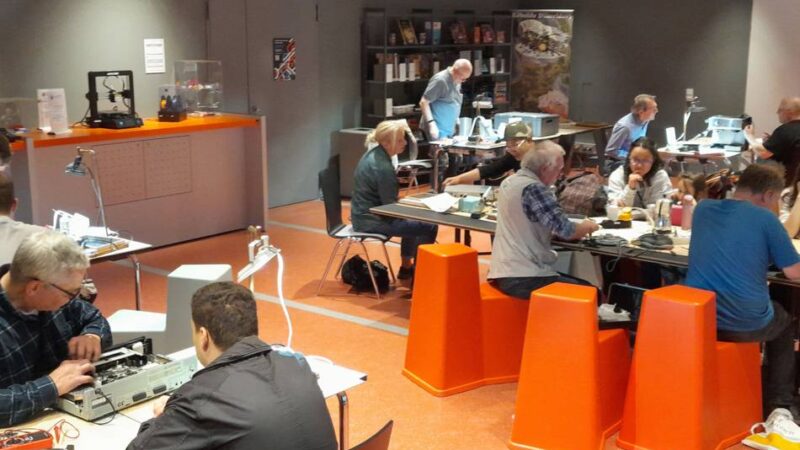 Nachhaltigkeit in Düsseldorf: GarageLab feiert das 100. Repair Café