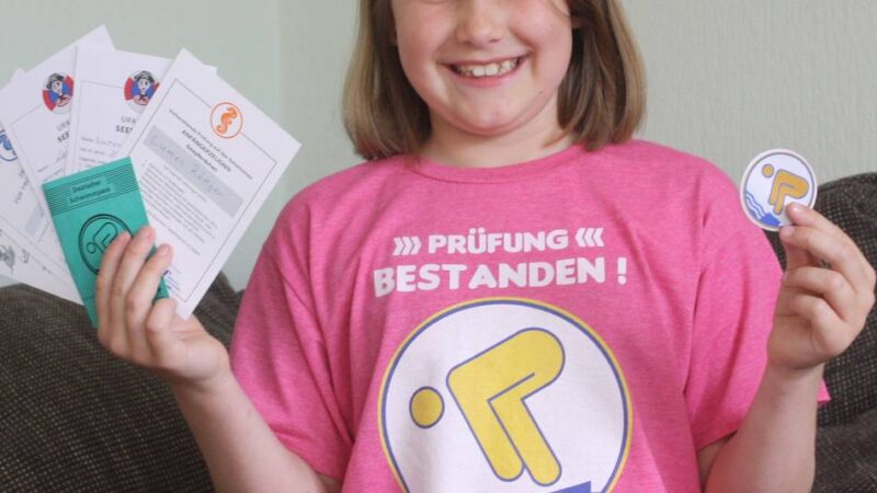 Lumen (9) aus Anrath möchte Rettungsschwimmerin werden: „Ich finde es ganz wichtig, dass man schwimmen lernt und es auch wirklich kann“