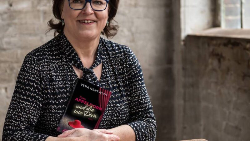 Vera Nentwich aus Willich veröffentlicht neuen Krimi: „Frau Appeldorn“ ermittelt in der Opernwelt