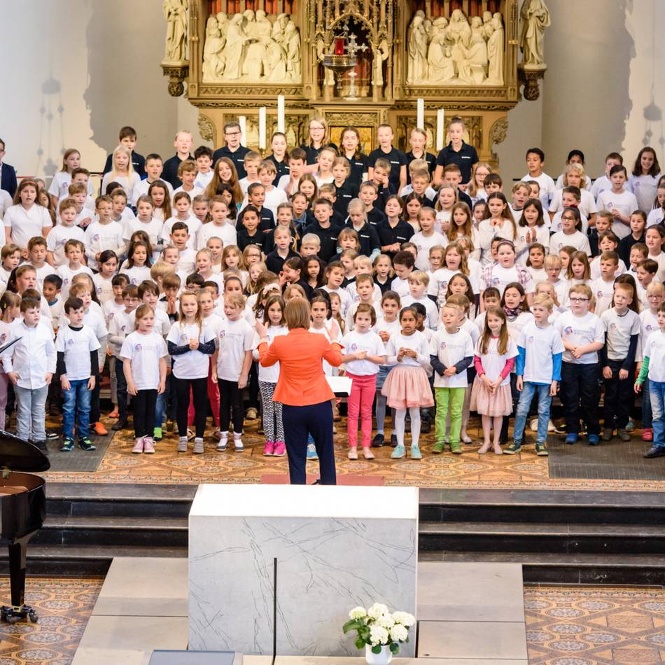 St. Katharina Willich: Kinder führen die Schöpfungsgeschichte als Musical auf
