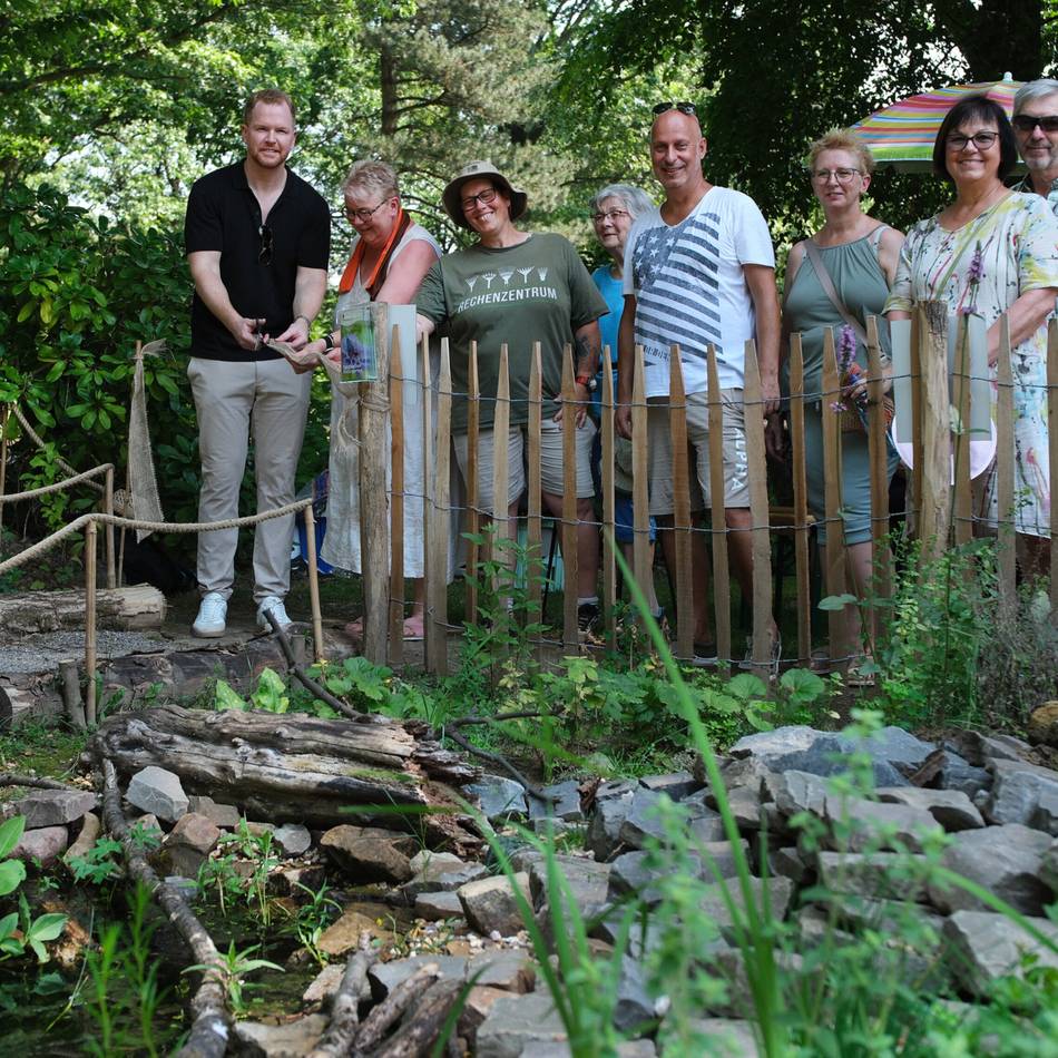 Auf dem Heiligenhauser Friedhof: Neuer Naturschaugarten – gerne nachmachen
