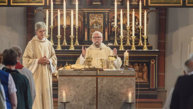 Goldenes Priesterjubiläum in Kranenburg: Michael Terhoeven feiert Festhochamt – „Du wolltest die Barmherzigkeit Gottes deutlich machen“