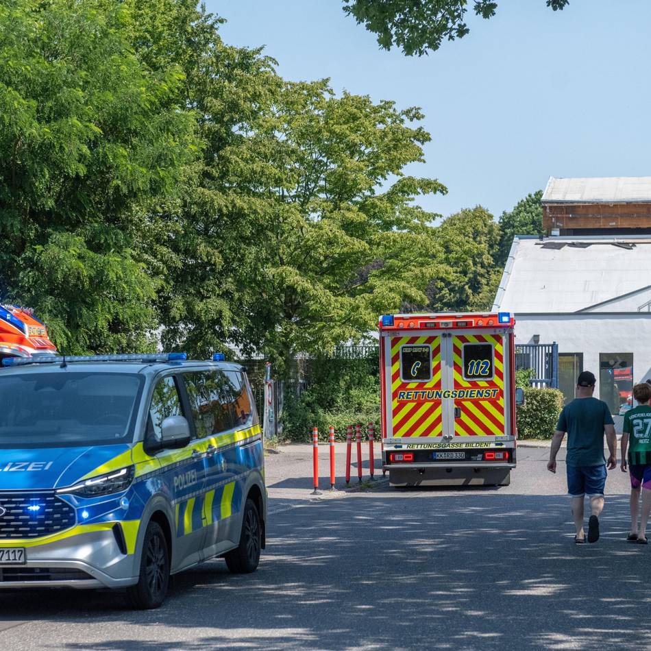 Chlorgasverdacht: Schwimmbad Aqua-Sol in Kempen evakuiert