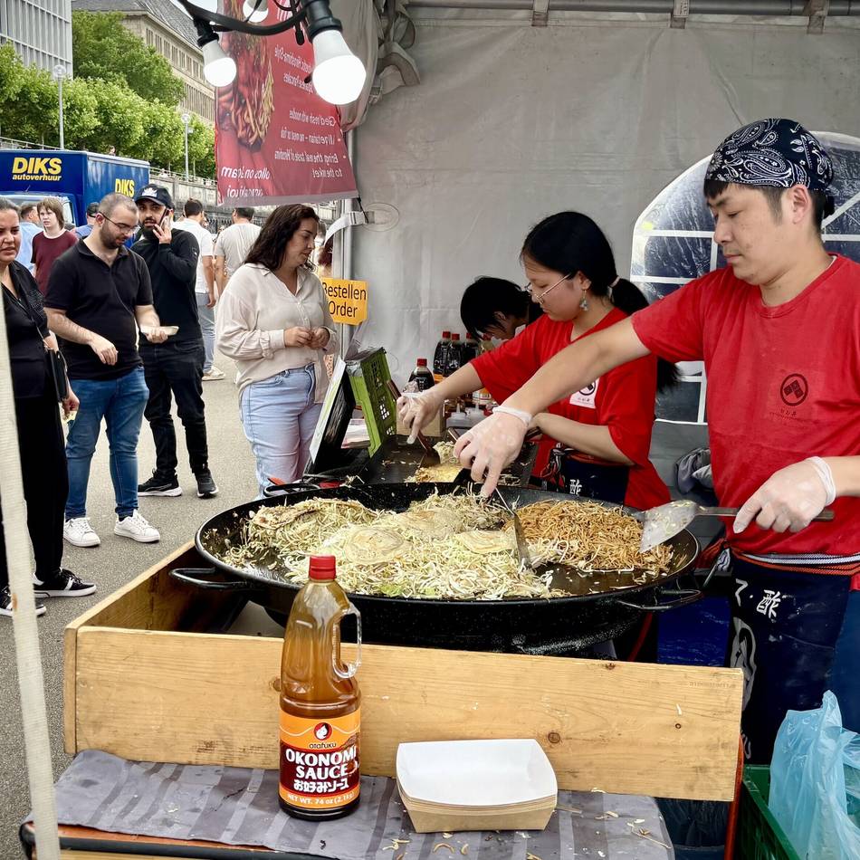 Sushi, Dumplings, Fusion-Food: Asiatisches Food-Festival kommt ans Düsseldorfer Rheinufer