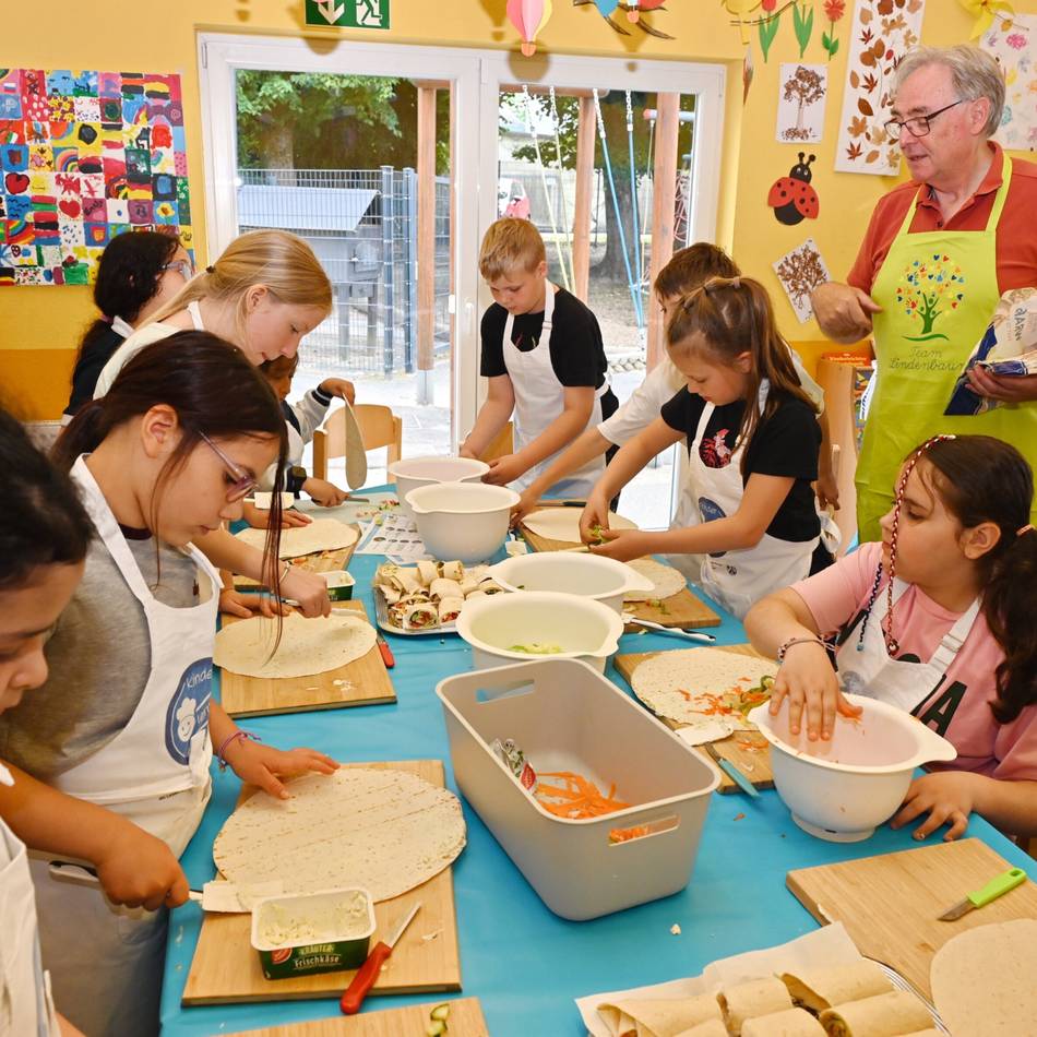 Grundschule in Radevormwald: Das große Schnibbeln – Kinder bereiten Gerichte zu