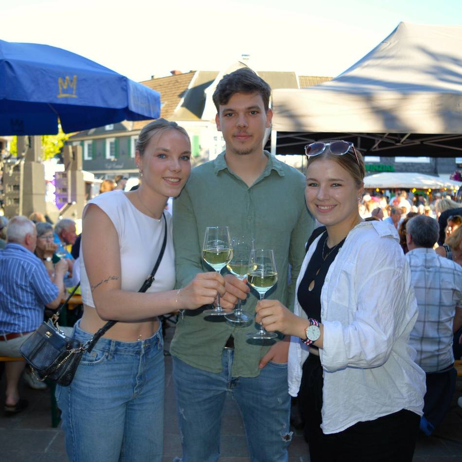 Marktplatz in Radevormwald: Drei Tage Weinfest – so sieht das Programm aus