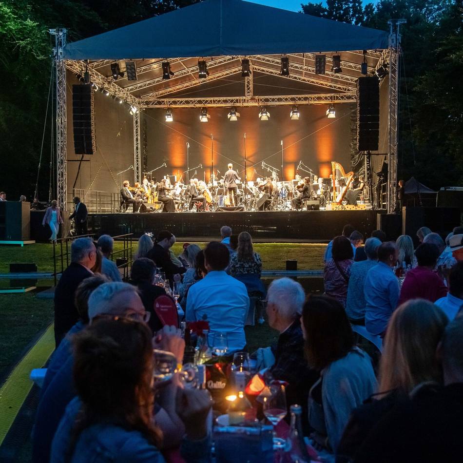 Klassiknacht, Hafenfahrt und neue Eventreihe: Trotz Hitze – Neuss Marketing organisiert drei Veranstaltungen