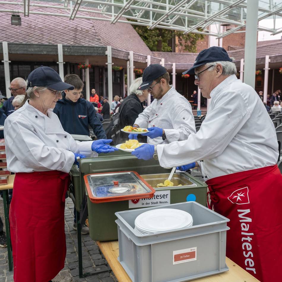 Wallfahrt der Malteser: Logistische Herausforderung – Mittagessen für 1000 Pilger in Kevelaer