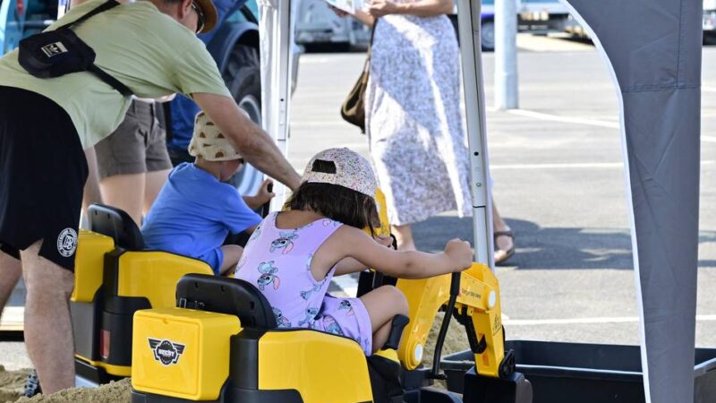 Familienfest in Mönchengladbach: Laubbläser-Parcours und Baggerführerschein beim Tag der offenen Tür
