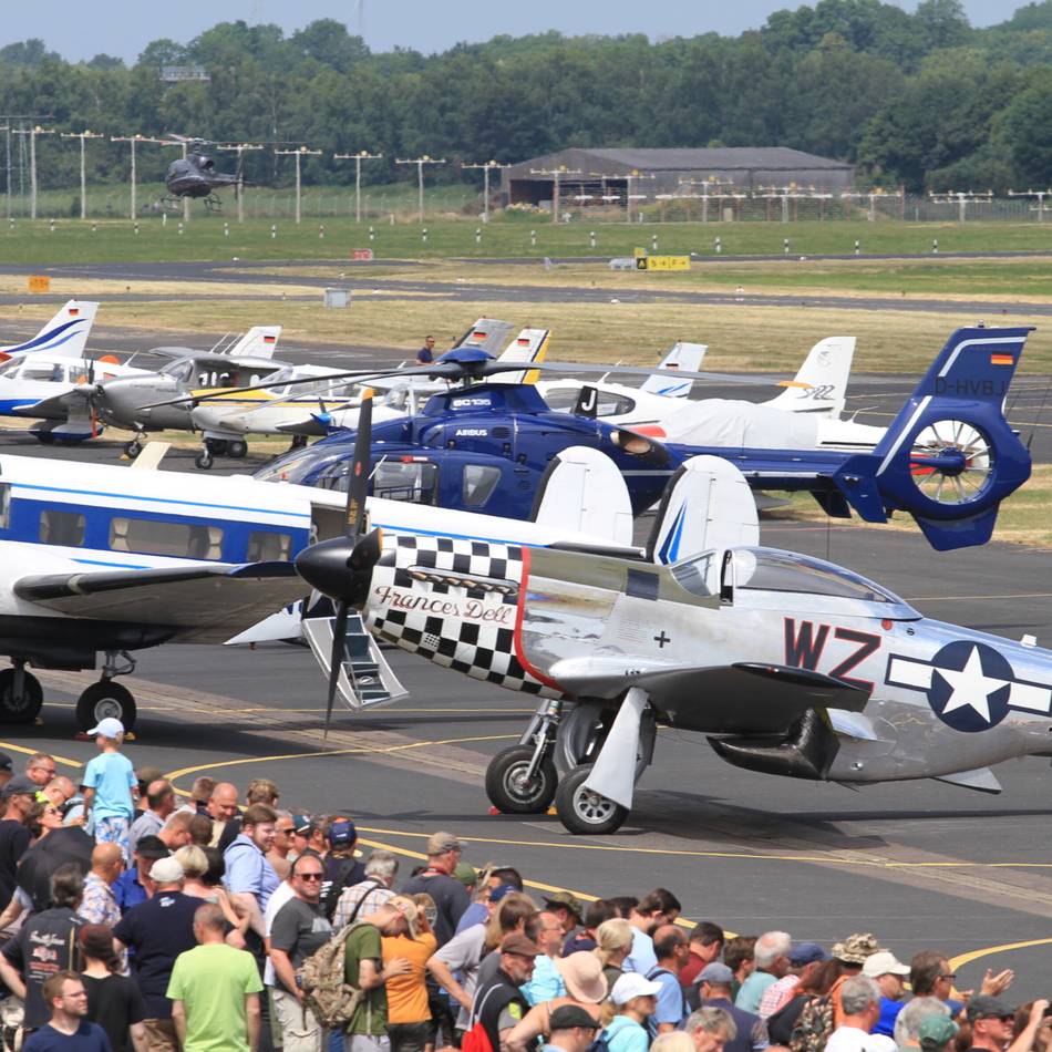 70 Jahre Flughafen Mönchengladbach: Tag der offenen Tür und zwei junge Flug-Asse