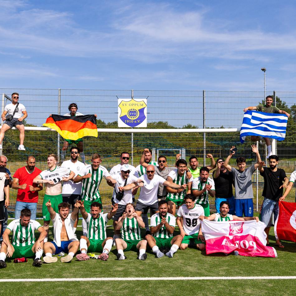 „Mannschaft gehört in die Kreisliga A“: TIV Nettetal behält die Nerven und steigt auf