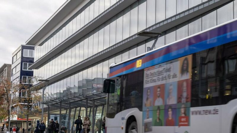 Verkehr in Mönchengladbach: Autonom, hängend oder als Ring – Ideen für Pendelverkehr auf der Hindenburgstraße