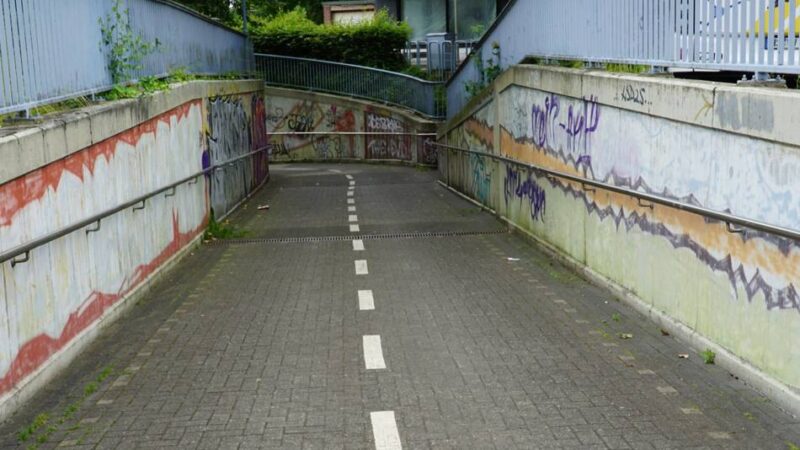 Graffiti-Projekt: Bahnhofsunterführung in Erkelenz wird verschönert