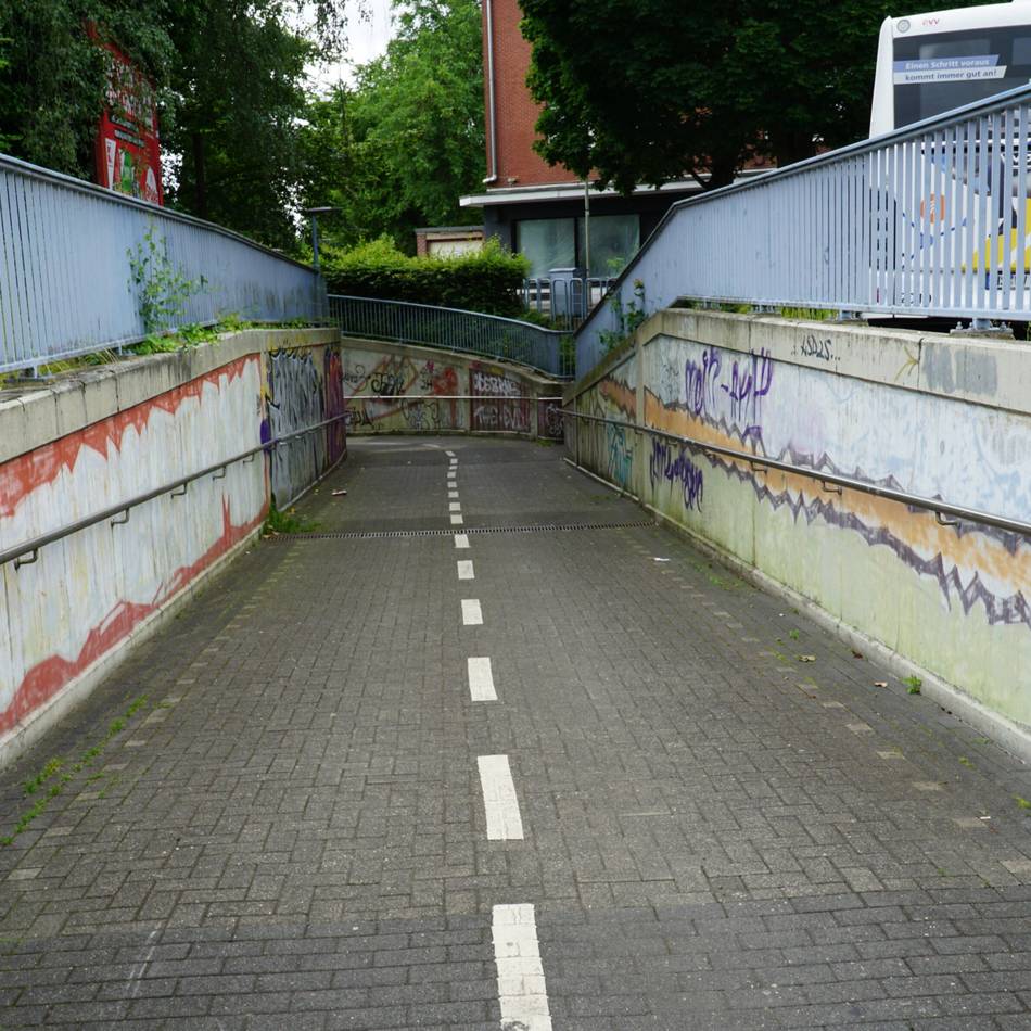 Graffiti-Projekt: Bahnhofsunterführung in Erkelenz wird verschönert