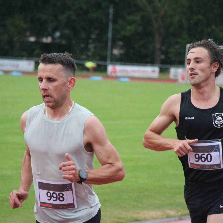 Teilnehmerrekord beim 33. Stadtlauf: Spannung pur in Alpen über zehn Kilometer