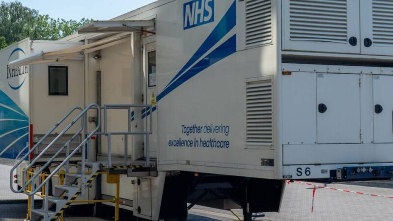 St. Antonius-Hospital: Klever Krankenhaus holt mobiles Herzlabor nach Wasserschaden