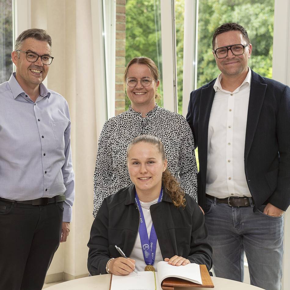 Fußball-Europameisterin Mia Giesen : Von Sevelen nach Nordirland – und ins Goldene Buch