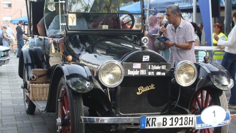 Oldtimerrallye in Viersen: Über das zweite Leben alter Autos