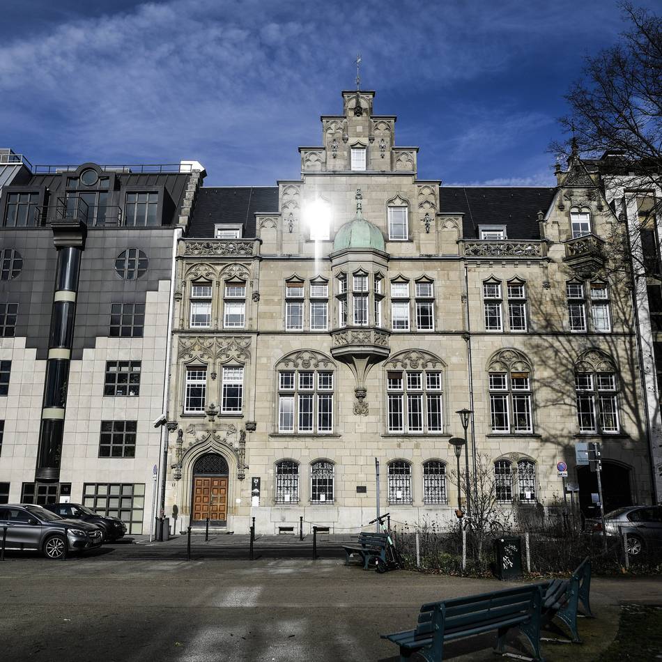 Hochzeitsplaner berichtet: Standesbeamtin beendet Hochzeit in Düsseldorf – wegen eines Scherzes