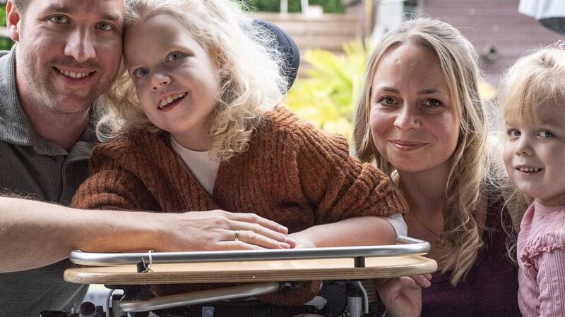 Weltweit nur etwa 500 Fälle: Mia aus Geldern leidet an einem extrem seltenen Gendefekt