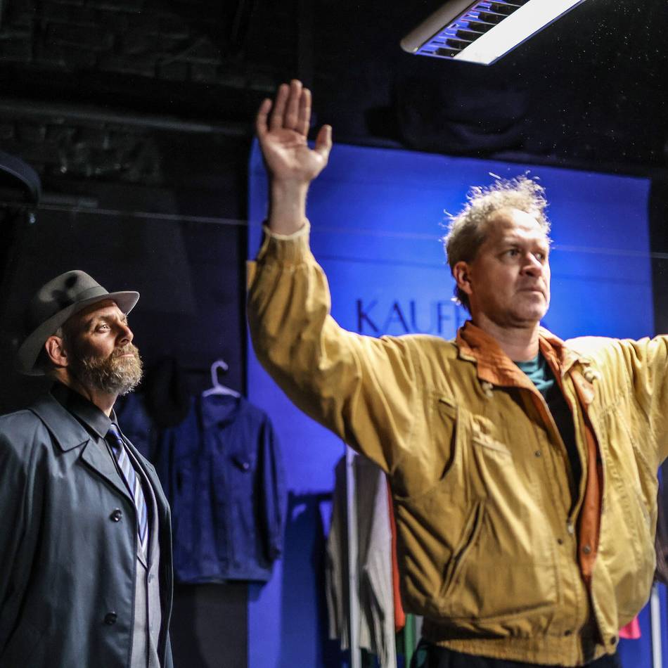 Theater am Schlachthof in Neuss: „Operation Gutmensch“ feiert umjubelte Premiere