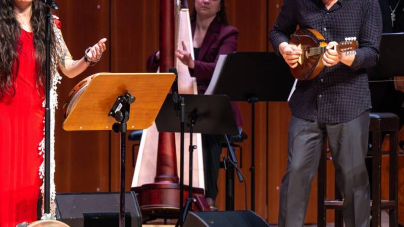 Kammerkonzert in Duisburg: Star-Mandolinist Avi Avital begeistert Duisburg mit Reise nach Italien
