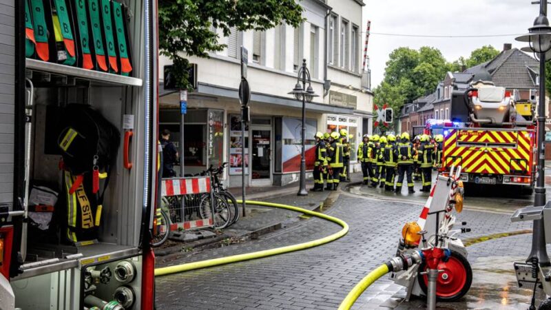 Brand in Kevelaer: Wäsche brennt im Keller – Feuer im Mehrfamilienhaus