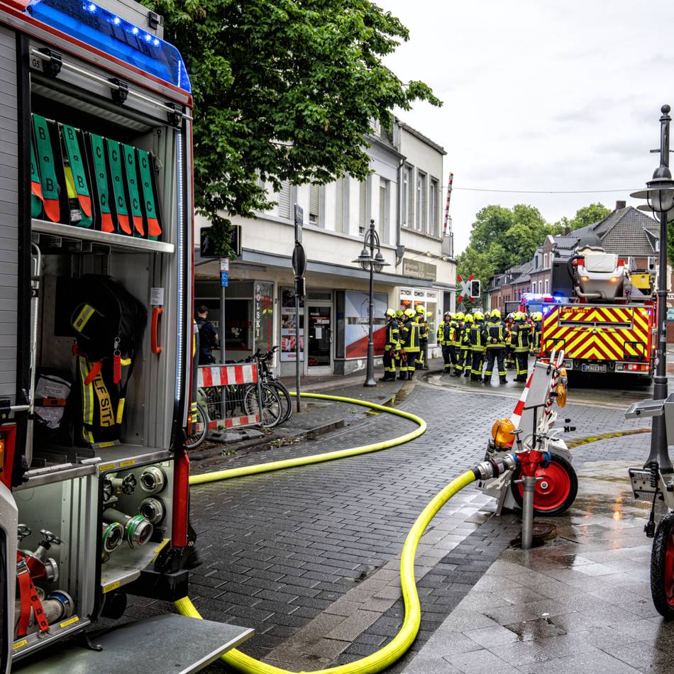 Brand in Kevelaer: Wäsche brennt im Keller – Feuer im Mehrfamilienhaus
