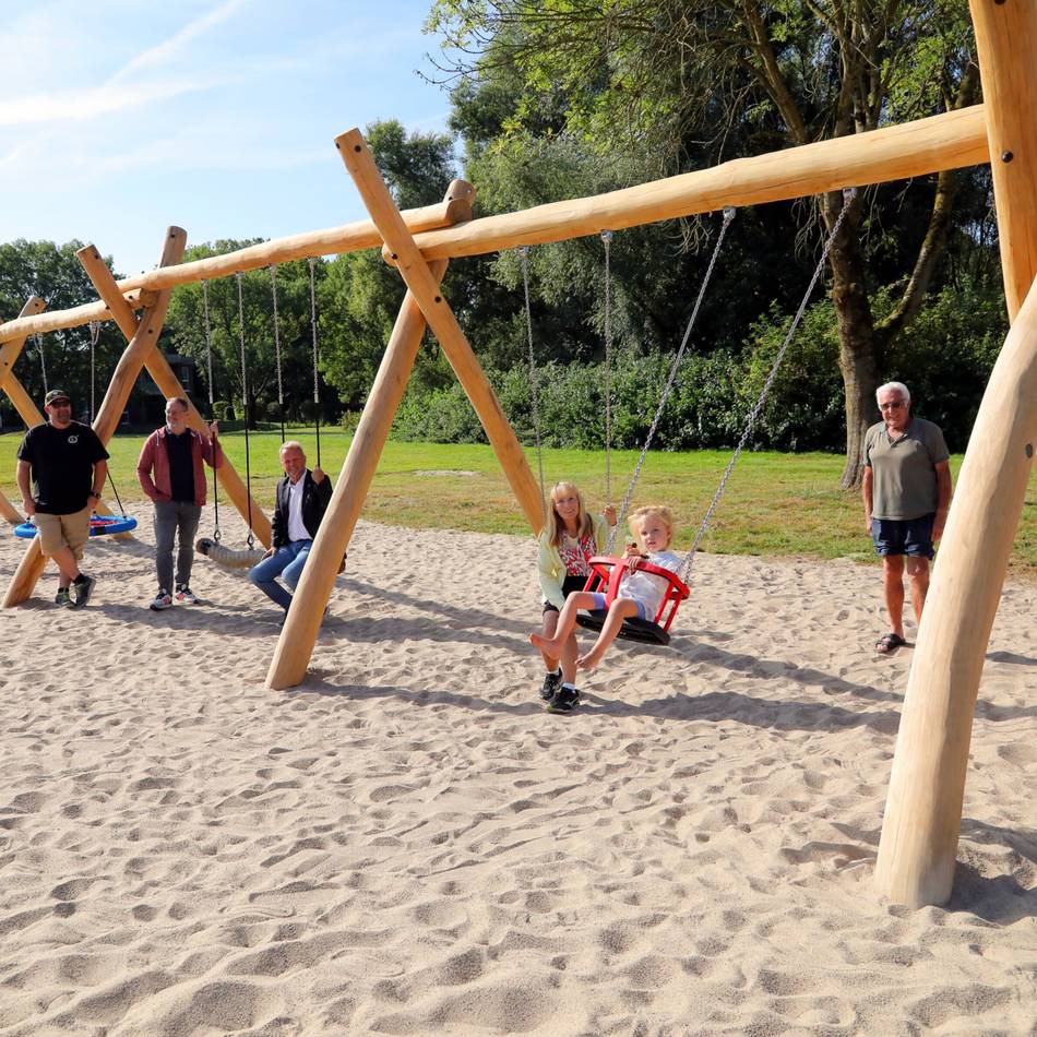 Gemeinde Alpen reagiert auf Bürgerhinweise: Schatten für Spielplatz hinter dem Marienstift