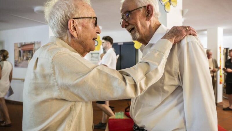 Menschen aus Düsseldorf : Ein doppelter runder Geburtstag in Lörick