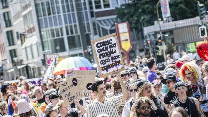 Queeres Leben und CSD in Düsseldorf: Eine Stadt zeigt Toleranz – wieder und wieder
