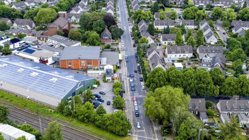 Bismarckstraße in Moers : 60 Parkplätze weniger – dafür mehr Platz zum Radfahren