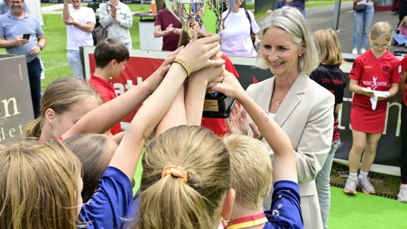 Schulturnier in Mönchengladbach: 80 Grundschüler kämpften um den Stadtmeistertitel im Hockey