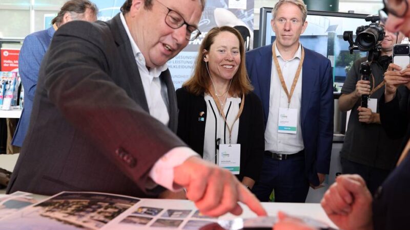 Wirtschaft in Mönchengladbach: Minister will Mönchengladbach fitmachen für den Klimawandel