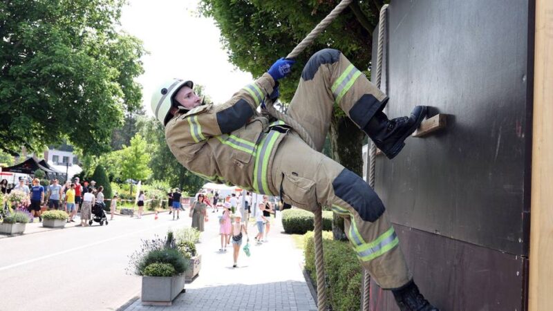 Wettkampf in Mönchengladbach: 250 Feuerwehrleute kämpfen um den härtesten Titel der Welt
