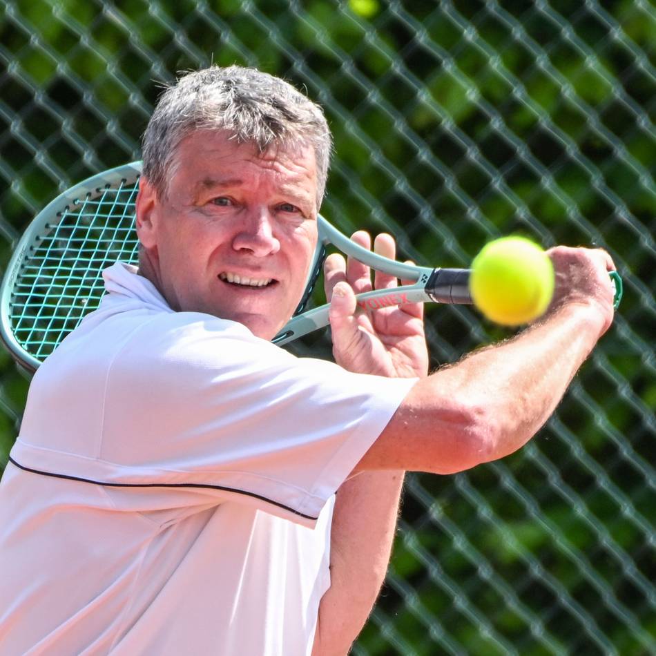 Stundenlange Regenunterbrechung: Ab sofort müssen die Tennis-Senioren starke Nerven zeigen